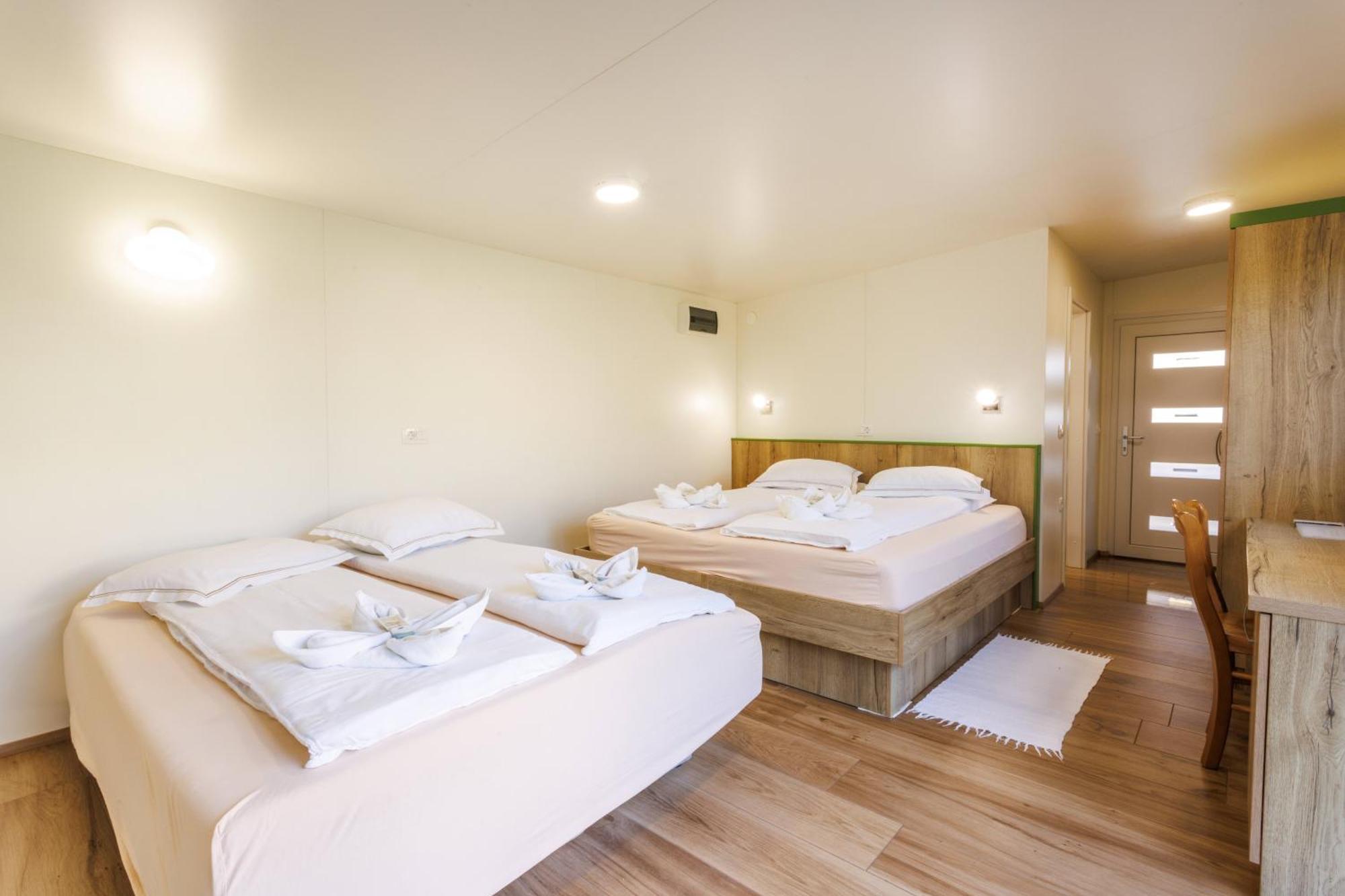 Mobile House Vegov Hram Hotel Dol pri Ljubljani Eksteriør billede